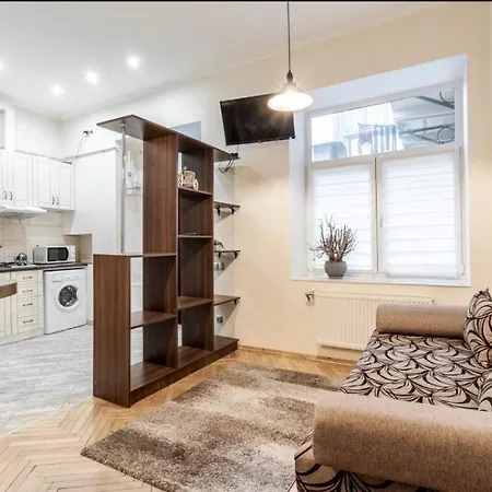 Apartment Площа Князя Ярослава Осмомисла 9, Центр Львова! Lemberg