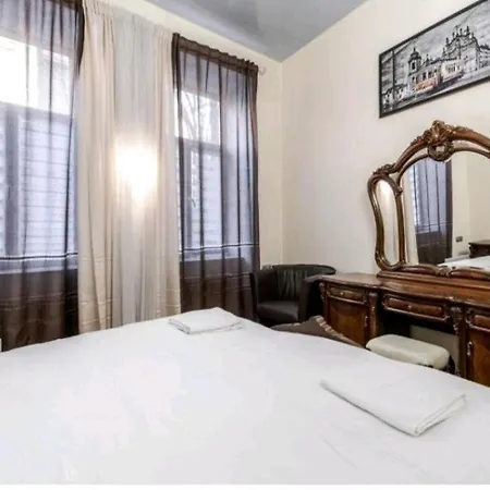 Apartament Площа Князя Ярослава Осмомисла 9, Центр Львова! *